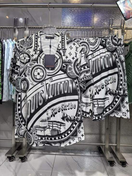 Picture of LV Shirt Pant Suits _SKULVS-3XL12yr34823725